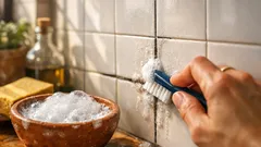 Come schiarire le fughe delle piastrelle senza strofinare: il metodo con ossigeno attivo