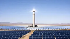 Il mega parco solare di Dubai spiegato bene: numeri, fasi e cosa insegna all’Italia